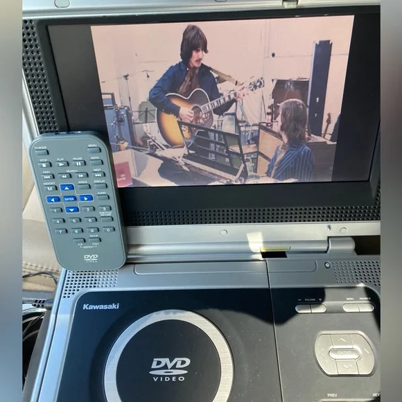 Kawasaki PVS10921 Portable DVD Player